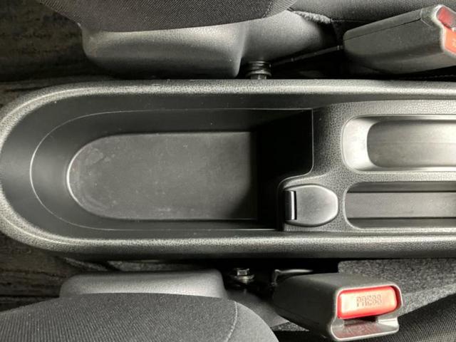 ノート Ｘ　ＤＩＧ－Ｓエマブレパッケージ　純正　ＳＤナビ／エマージェンシーブレーキ／アラウンドビューモニター／車線逸脱防止支援システム／Ｂｌｕｅｔｏｏｔｈ接続／ＥＴＣ／ＥＢＤ付ＡＢＳ／横滑り防止装置／アイドリングストップ／フルセグＴＶ／ＤＶＤ（42枚目）