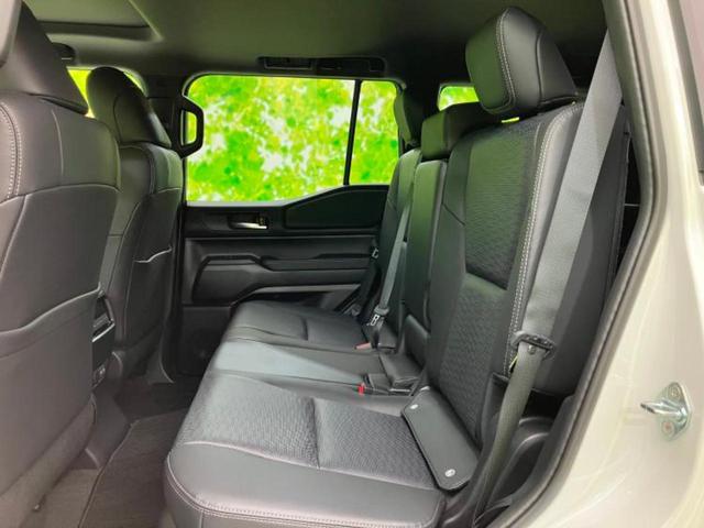ランドクルーザー２５０ ４ＷＤ　ＶＸ　サンルーフ／保証書／ディスプレイオーディオ／デジタルインナーミラー／シートヒーター／全方位モニター／車線逸脱防止支援システム／シート　フルレザー／電動バックドア／ヘッドランプ　ＬＥＤ／ＥＴＣ　革シート（7枚目）