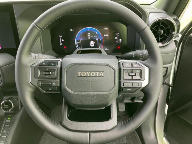 ランドクルーザー２５０ ４ＷＤ　ＶＸ　サンルーフ／保証書／ディスプレイオーディオ／デジタルインナーミラー／シートヒーター／全方位モニター／車線逸脱防止支援システム／シート　フルレザー／電動バックドア／ヘッドランプ　ＬＥＤ／ＥＴＣ　革シート（18枚目）