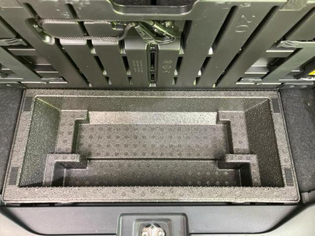 タント ４ＷＤカスタムＲＳ　新品タイヤ／保証書／純正　１０インチ　ＳＤナビ／スマートアシスト（トヨタ・ダイハツ）／両側電動スライドドア／シートヒーター／パノラマモニター／車線逸脱防止支援システム／シート　ハーフレザー　ターボ（25枚目）