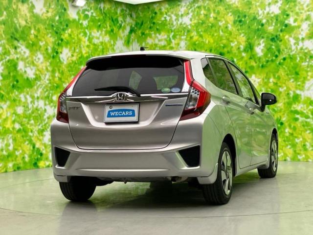 フィットハイブリッド ハイブリッド・Ｆパッケージ　新品タイヤ／保証書／純正　ＳＤナビ／Ｂｌｕｅｔｏｏｔｈ接続／ＥＴＣ／ＥＢＤ付ＡＢＳ／横滑り防止装置／アイドリングストップ／ワンセグＴＶ／ＤＶＤ／エアバッグ　運転席／エアバッグ　助手席／衝突安全ボディ（3枚目）