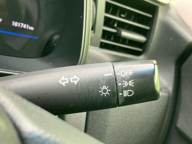 フィットハイブリッド ハイブリッド・Ｆパッケージ　新品タイヤ／保証書／純正　ＳＤナビ／Ｂｌｕｅｔｏｏｔｈ接続／ＥＴＣ／ＥＢＤ付ＡＢＳ／横滑り防止装置／アイドリングストップ／ワンセグＴＶ／ＤＶＤ／エアバッグ　運転席／エアバッグ　助手席／衝突安全ボディ（15枚目）