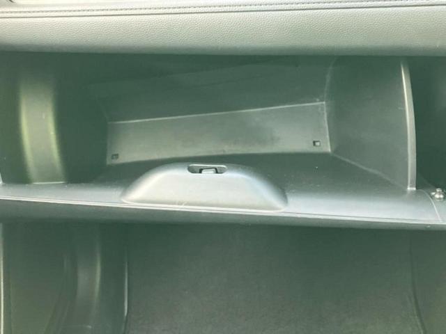 フィットハイブリッド ハイブリッド・Ｆパッケージ　新品タイヤ／保証書／純正　ＳＤナビ／Ｂｌｕｅｔｏｏｔｈ接続／ＥＴＣ／ＥＢＤ付ＡＢＳ／横滑り防止装置／アイドリングストップ／ワンセグＴＶ／ＤＶＤ／エアバッグ　運転席／エアバッグ　助手席／衝突安全ボディ（32枚目）