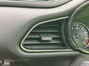 WECARSの展示場では実際に見て、触ってお車をお選びいただけます!知識の豊富な営業スタッフが様々なカーライフをご提案いたします!