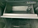 WECARSでは各商談席に大型モニターをご用意しております!見やすい大画面でゆったりと全国の在庫をご覧いただけます!是非ご来店お待ちしております!