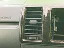 WECARSの展示場では実際に見て、触ってお車をお選びいただけます!知識の豊富な営業スタッフが様々なカーライフをご提案いたします!