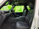 ランドクルーザー２５０ ４ＷＤ　ＶＸ　サンルーフ／保証書／ディスプレイオーディオ／デジタルインナーミラー／シートヒーター／全方位モニター／車線逸脱防止支援システム／シート　フルレザー／電動バックドア／ヘッドランプ　ＬＥＤ／ＥＴＣ　革シート（6枚目）