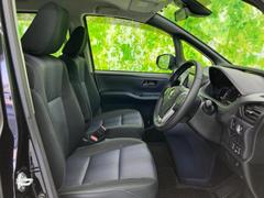 「この車の写真をもっと見たい」「状態が気になる」「この装備はついている？」どんな小さな疑問でもお気軽にお問い合わせください！ 4
