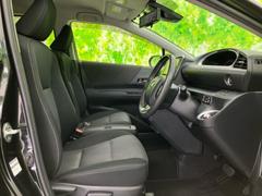 「この車の写真をもっと見たい」「状態が気になる」「この装備はついている？」どんな小さな疑問でもお気軽にお問い合わせください！ 4