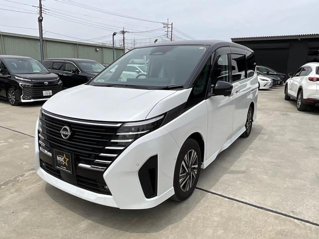 セレナ ｅ－パワー　ルキシオン　全周囲カメラ　ナビ　ＴＶ　クリアランスソナー　オートクルーズコントロール　自動駐車システム　衝突被害軽減システム　両側電動スライドドア　オートライト　ＬＥＤヘッドランプ　スマートキー　電動格納ミラー（12枚目）