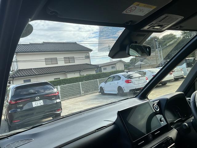 ヴォクシー ハイブリッドＳ－Ｚ　全周囲カメラ　ナビ　ＴＶ　クリアランスソナー　オートクルーズコントロール　レーンアシスト　パークアシスト　衝突被害軽減システム　両側スライドドア　オートマチックハイビーム　オートライト（23枚目）