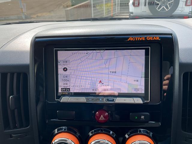 デリカＤ：５ アクティブギア　４ＷＤ　ドライブレコーダー　ＥＴＣ　バックカメラ　ナビ　ＴＶ　オートクルーズコントロール　両側スライドドア　オートライト　ＨＩＤ　スマートキー　電動格納ミラー　後席モニター　３列シート　ＡＴ（4枚目）