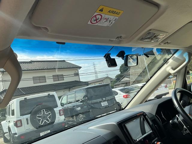 デリカＤ：５ アクティブギア　４ＷＤ　ドライブレコーダー　ＥＴＣ　バックカメラ　ナビ　ＴＶ　オートクルーズコントロール　両側スライドドア　オートライト　ＨＩＤ　スマートキー　電動格納ミラー　後席モニター　３列シート　ＡＴ（9枚目）