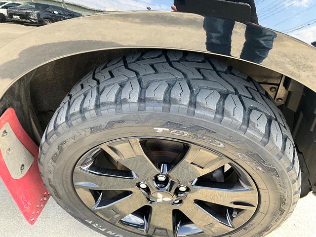 デリカＤ：５ アクティブギア　４ＷＤ　ドライブレコーダー　ＥＴＣ　バックカメラ　ナビ　ＴＶ　オートクルーズコントロール　両側スライドドア　オートライト　ＨＩＤ　スマートキー　電動格納ミラー　後席モニター　３列シート　ＡＴ（17枚目）