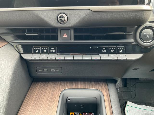 クラウン Z クリアランスソナー レーンアシスト オートクルーズコントロール 衝突被害軽減システム 全周囲カメラ ナビ TV アルミホイール オートライト LEDヘッドランプ CVT シートヒーター シートエアコン(6枚目)