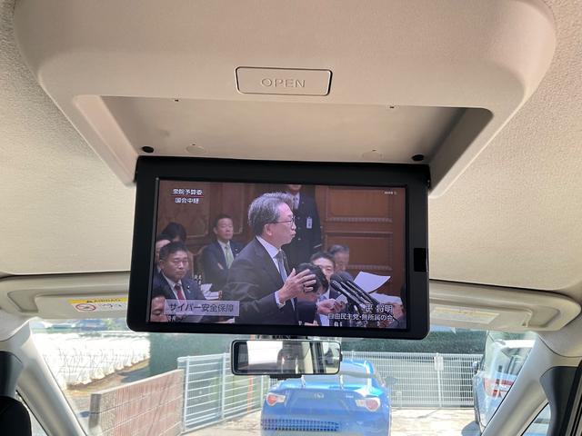 セレナ ｅ－パワー　ハイウェイスターＶ　ドライブレコーダー　全周囲カメラ　ナビ　ＴＶ　クリアランスソナー　オートクルーズコントロール　レーンアシスト　衝突被害軽減システム　両側電動スライドドア　ＬＥＤヘッドランプ　スマートキー（22枚目）