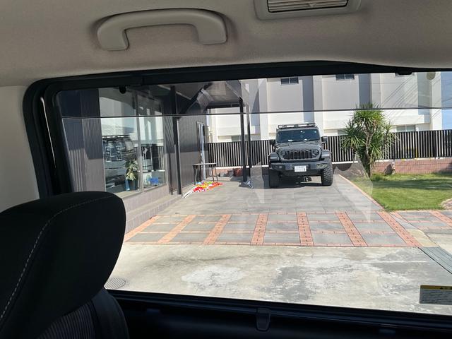 セレナ ｅ－パワー　ハイウェイスターＶ　ドライブレコーダー　全周囲カメラ　ナビ　ＴＶ　クリアランスソナー　オートクルーズコントロール　レーンアシスト　衝突被害軽減システム　両側電動スライドドア　ＬＥＤヘッドランプ　スマートキー（24枚目）