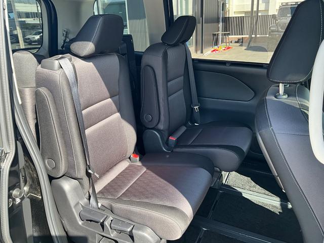 セレナ ｅ－パワー　ハイウェイスターＶ　ドライブレコーダー　全周囲カメラ　ナビ　ＴＶ　クリアランスソナー　オートクルーズコントロール　レーンアシスト　衝突被害軽減システム　両側電動スライドドア　ＬＥＤヘッドランプ　スマートキー（31枚目）