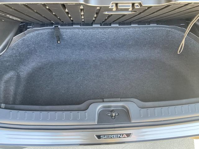 セレナ ｅ－パワー　ハイウェイスターＶ　ドライブレコーダー　全周囲カメラ　ナビ　ＴＶ　クリアランスソナー　オートクルーズコントロール　レーンアシスト　衝突被害軽減システム　両側電動スライドドア　ＬＥＤヘッドランプ　スマートキー（33枚目）