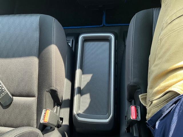 セレナ ｅ－パワー　ハイウェイスターＶ　ドライブレコーダー　全周囲カメラ　ナビ　ＴＶ　クリアランスソナー　オートクルーズコントロール　レーンアシスト　衝突被害軽減システム　両側電動スライドドア　ＬＥＤヘッドランプ　スマートキー（35枚目）