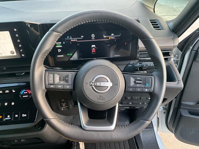 セレナ ｅ－パワー　ハイウェイスターＶ　９０周年記念車　全周囲カメラ　ナビ　ＴＶ　クリアランスソナー　オートクルーズコントロール　衝突被害軽減システム　両側電動スライドドア　オートマチックハイビーム　オートライト　ＬＥＤヘッドランプ　スマートキー（3枚目）