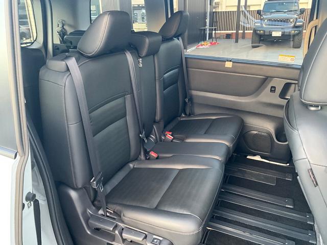 セレナ ｅ－パワー　ハイウェイスターＶ　９０周年記念車　全周囲カメラ　ナビ　ＴＶ　クリアランスソナー　オートクルーズコントロール　衝突被害軽減システム　両側電動スライドドア　オートマチックハイビーム　オートライト　ＬＥＤヘッドランプ　スマートキー（10枚目）