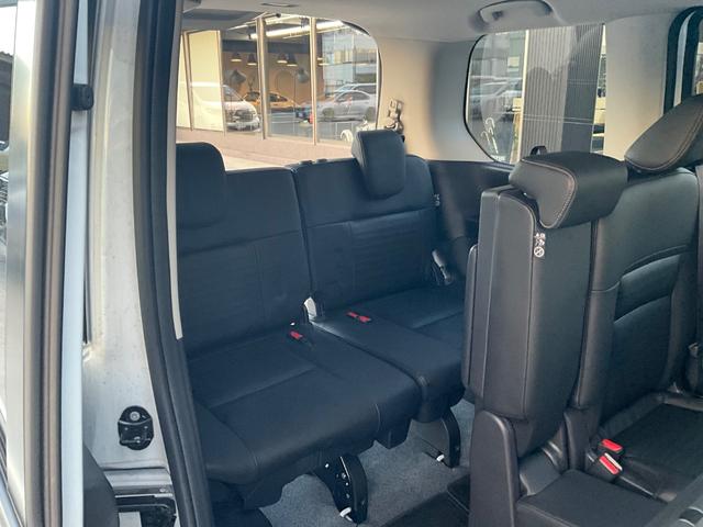 セレナ ｅ－パワー　ハイウェイスターＶ　９０周年記念車　全周囲カメラ　ナビ　ＴＶ　クリアランスソナー　オートクルーズコントロール　衝突被害軽減システム　両側電動スライドドア　オートマチックハイビーム　オートライト　ＬＥＤヘッドランプ　スマートキー（11枚目）