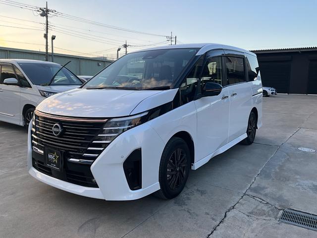 セレナ ｅ－パワー　ハイウェイスターＶ　９０周年記念車　全周囲カメラ　ナビ　ＴＶ　クリアランスソナー　オートクルーズコントロール　衝突被害軽減システム　両側電動スライドドア　オートマチックハイビーム　オートライト　ＬＥＤヘッドランプ　スマートキー（13枚目）