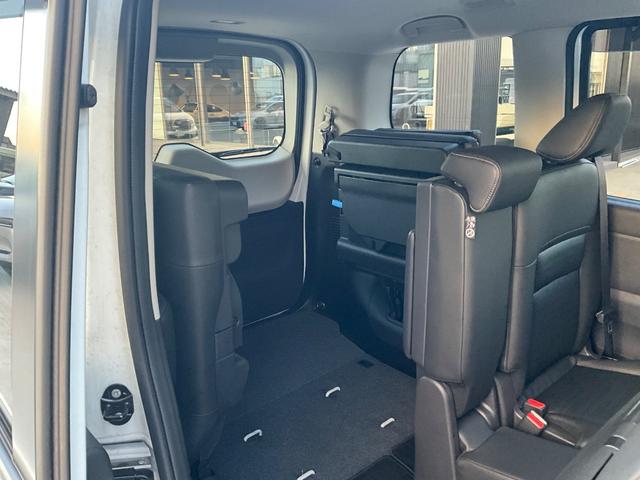 セレナ ｅ－パワー　ハイウェイスターＶ　９０周年記念車　全周囲カメラ　ナビ　ＴＶ　クリアランスソナー　オートクルーズコントロール　衝突被害軽減システム　両側電動スライドドア　オートマチックハイビーム　オートライト　ＬＥＤヘッドランプ　スマートキー（25枚目）