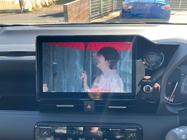 ヴォクシー Ｓ－Ｚ　４ＷＤ　バックカメラ　ナビ　ＴＶ　オートクルーズコントロール　レーンアシスト　衝突被害軽減システム　両側電動スライドドア　オートマチックハイビーム　オートライト　ＬＥＤヘッドランプ　スマートキー（6枚目）