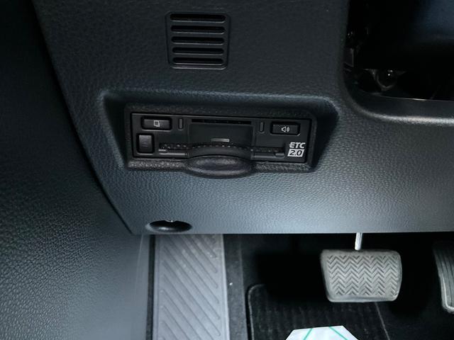 ヴォクシー Ｓ－Ｚ　４ＷＤ　バックカメラ　ナビ　ＴＶ　オートクルーズコントロール　レーンアシスト　衝突被害軽減システム　両側電動スライドドア　オートマチックハイビーム　オートライト　ＬＥＤヘッドランプ　スマートキー（8枚目）