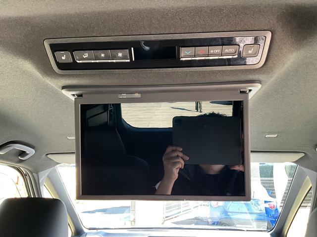 ヴォクシー Ｓ－Ｚ　４ＷＤ　バックカメラ　ナビ　ＴＶ　オートクルーズコントロール　レーンアシスト　衝突被害軽減システム　両側電動スライドドア　オートマチックハイビーム　オートライト　ＬＥＤヘッドランプ　スマートキー（10枚目）