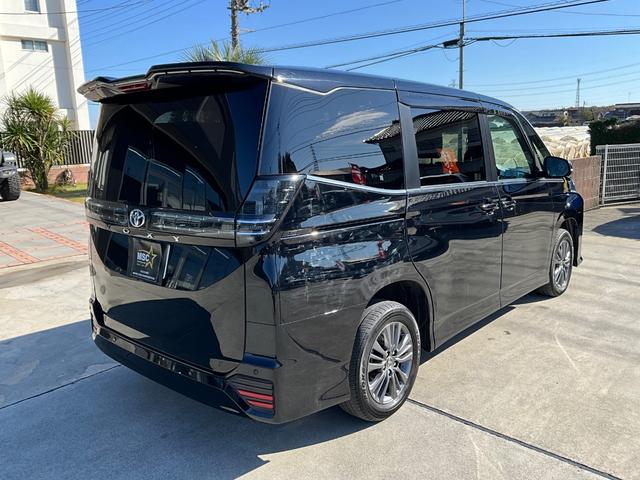 ヴォクシー Ｓ－Ｚ　４ＷＤ　バックカメラ　ナビ　ＴＶ　オートクルーズコントロール　レーンアシスト　衝突被害軽減システム　両側電動スライドドア　オートマチックハイビーム　オートライト　ＬＥＤヘッドランプ　スマートキー（13枚目）