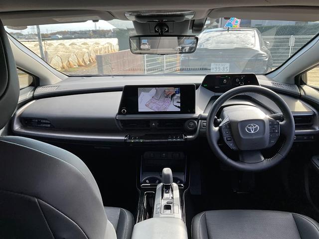 プリウス Z ETC クリアランスソナー レーンアシスト オートクルーズコントロール パークアシスト 衝突被害軽減システム 全周囲カメラ ナビ TV アルミホイール オートマチックハイビーム オートライト(2枚目)