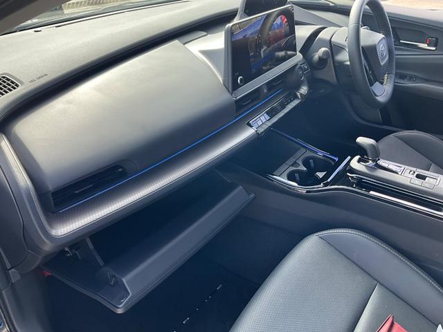 プリウス Z ETC クリアランスソナー レーンアシスト オートクルーズコントロール パークアシスト 衝突被害軽減システム 全周囲カメラ ナビ TV アルミホイール オートマチックハイビーム オートライト(25枚目)