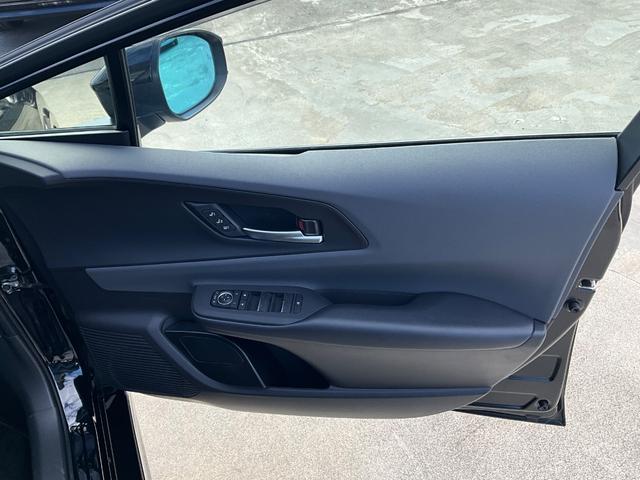 プリウス Z ETC クリアランスソナー レーンアシスト オートクルーズコントロール パークアシスト 衝突被害軽減システム 全周囲カメラ ナビ TV アルミホイール オートマチックハイビーム オートライト(28枚目)