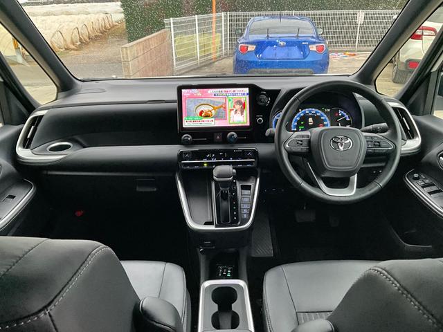 ノア ハイブリッドＳ－Ｚ　ドライブレコーダー　バックカメラ　ナビ　ＴＶ　オートクルーズコントロール　レーンアシスト　衝突被害軽減システム　電動スライドドア　オートマチックハイビーム　オートライト　ＬＥＤヘッドランプ（2枚目）