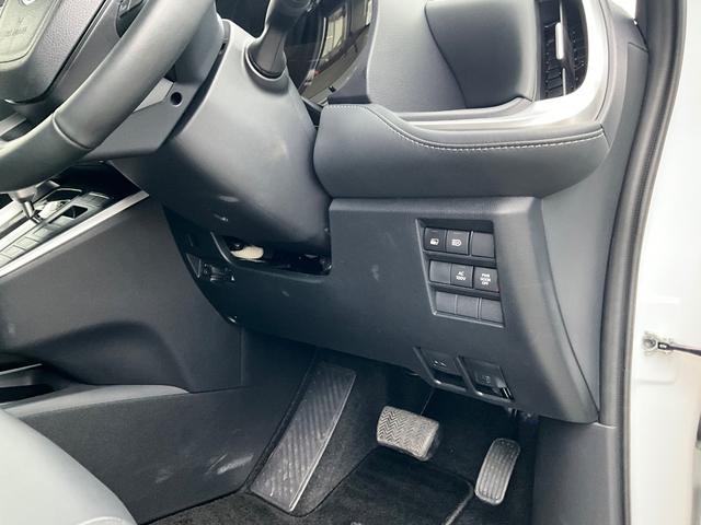 ノア ハイブリッドＳ－Ｚ　ドライブレコーダー　バックカメラ　ナビ　ＴＶ　オートクルーズコントロール　レーンアシスト　衝突被害軽減システム　電動スライドドア　オートマチックハイビーム　オートライト　ＬＥＤヘッドランプ（8枚目）