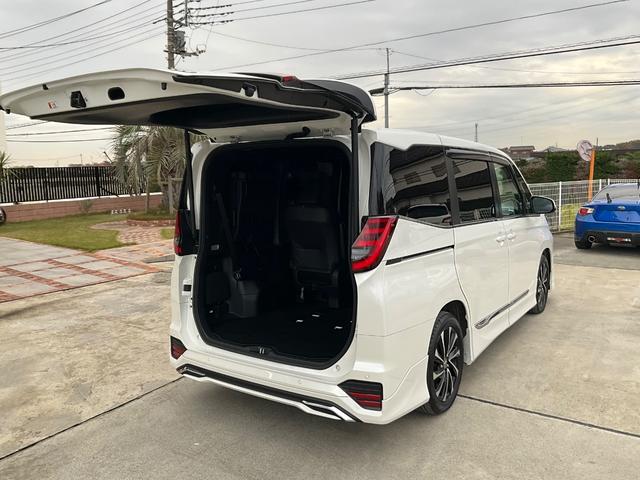 ノア ハイブリッドＳ－Ｚ　ドライブレコーダー　バックカメラ　ナビ　ＴＶ　オートクルーズコントロール　レーンアシスト　衝突被害軽減システム　電動スライドドア　オートマチックハイビーム　オートライト　ＬＥＤヘッドランプ（28枚目）