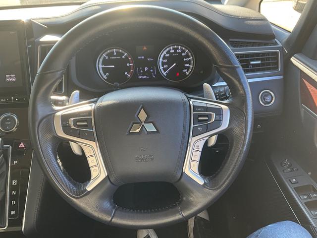 デリカD:5 G パワーパッケージ 4WD ETC バックカメラ ナビ TV オートクルーズコントロール レーンアシスト 衝突被害軽減システム 両側電動スライドドア LEDヘッドランプ 電動リアゲート スマートキー アイドリングストップ(3枚目)