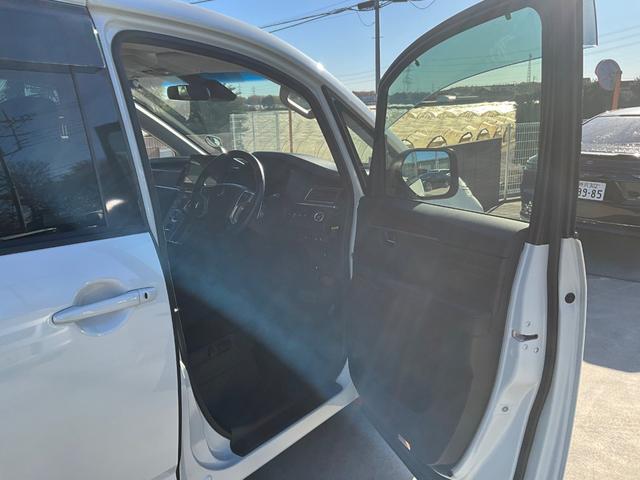 デリカD:5 G パワーパッケージ 4WD ETC バックカメラ ナビ TV オートクルーズコントロール レーンアシスト 衝突被害軽減システム 両側電動スライドドア LEDヘッドランプ 電動リアゲート スマートキー アイドリングストップ(22枚目)