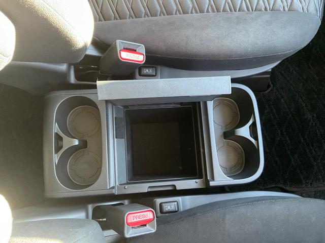 デリカD:5 G パワーパッケージ 4WD ETC バックカメラ ナビ TV オートクルーズコントロール レーンアシスト 衝突被害軽減システム 両側電動スライドドア LEDヘッドランプ 電動リアゲート スマートキー アイドリングストップ(27枚目)