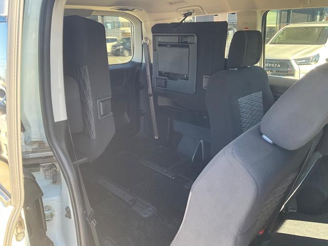 デリカD:5 G パワーパッケージ 4WD ETC バックカメラ ナビ TV オートクルーズコントロール レーンアシスト 衝突被害軽減システム 両側電動スライドドア LEDヘッドランプ 電動リアゲート スマートキー アイドリングストップ(28枚目)