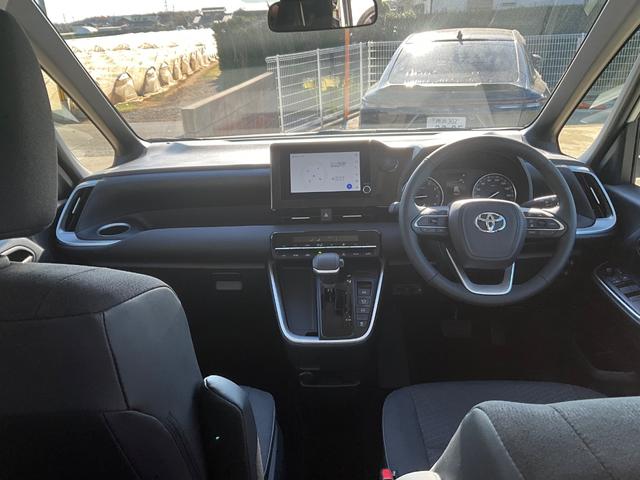 ノア G 4WD バックカメラ ナビ オートクルーズコントロール レーンアシスト 衝突被害軽減システム 両側電動スライドドア オートマチックハイビーム LEDヘッドランプ スマートキー 3列シート CVT(2枚目)