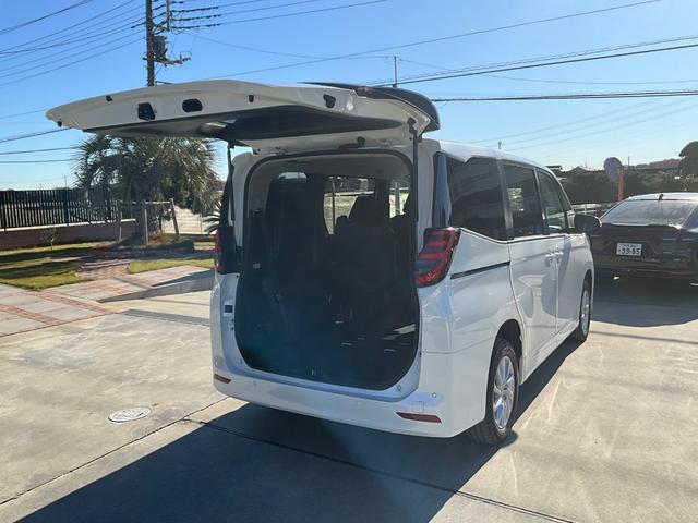 ノア G 4WD バックカメラ ナビ オートクルーズコントロール レーンアシスト 衝突被害軽減システム 両側電動スライドドア オートマチックハイビーム LEDヘッドランプ スマートキー 3列シート CVT(19枚目)