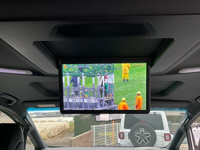 アルファード ３．５エグゼクティブラウンジＳ　全周囲カメラ　ナビ　ＴＶ　オートクルーズコントロール　レーンアシスト　衝突被害軽減システム　両側電動スライドドア　オートマチックハイビーム　ＬＥＤヘッドランプ　サンルーフ　電動リアゲート　スマートキー（43枚目）