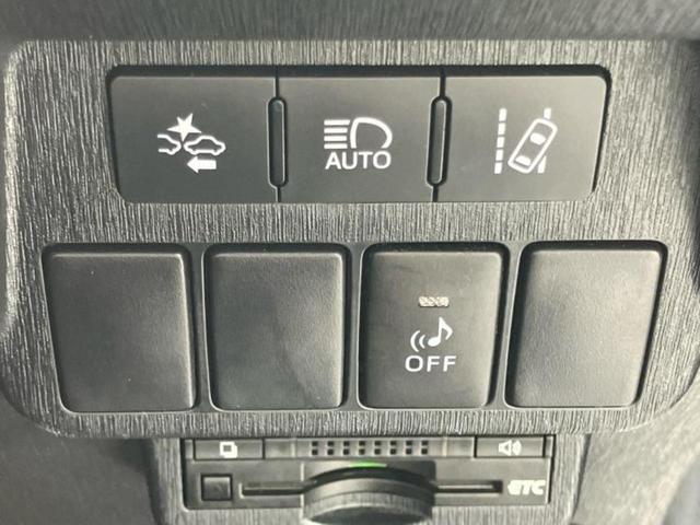 プリウスα Ｇ　社外　８インチ　ＳＤナビ／シート　ハーフレザー／ヘッドランプ　ＨＩＤ／ＥＴＣ／ＥＢＤ付ＡＢＳ／横滑り防止装置／アイドリングストップ／フルセグＴＶ／エアバッグ　運転席／エアバッグ　助手席　記録簿（17枚目）