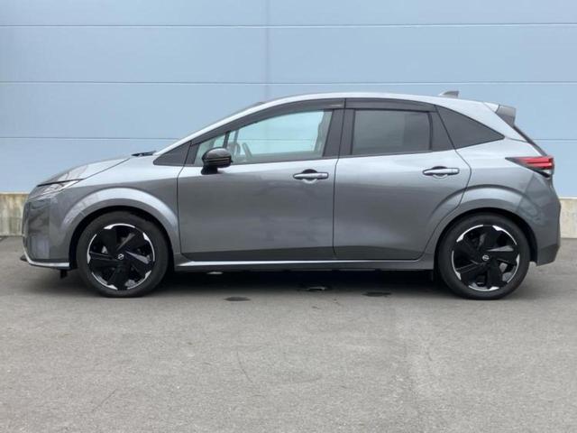 オーラ ４ＷＤ　Ｇ　ＦＯＵＲ９０シュウネンキネンシャ　ＢＯＳＥ／保証書／純正　ＳＤナビ／インテリジェントルームミラー／シートヒーター　前席／アラウンドビューモニター／車線逸脱防止支援システム／シート　合皮／プロパイロット／ヘッドランプ　ＬＥＤ　４ＷＤ（2枚目）