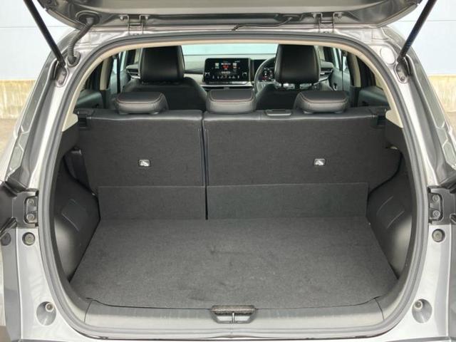 オーラ ４ＷＤ　Ｇ　ＦＯＵＲ９０シュウネンキネンシャ　ＢＯＳＥ／保証書／純正　ＳＤナビ／インテリジェントルームミラー／シートヒーター　前席／アラウンドビューモニター／車線逸脱防止支援システム／シート　合皮／プロパイロット／ヘッドランプ　ＬＥＤ　４ＷＤ（8枚目）