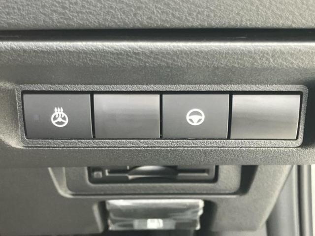 オーラ ４ＷＤ　Ｇ　ＦＯＵＲ９０シュウネンキネンシャ　ＢＯＳＥ／保証書／純正　ＳＤナビ／インテリジェントルームミラー／シートヒーター　前席／アラウンドビューモニター／車線逸脱防止支援システム／シート　合皮／プロパイロット／ヘッドランプ　ＬＥＤ　４ＷＤ（16枚目）
